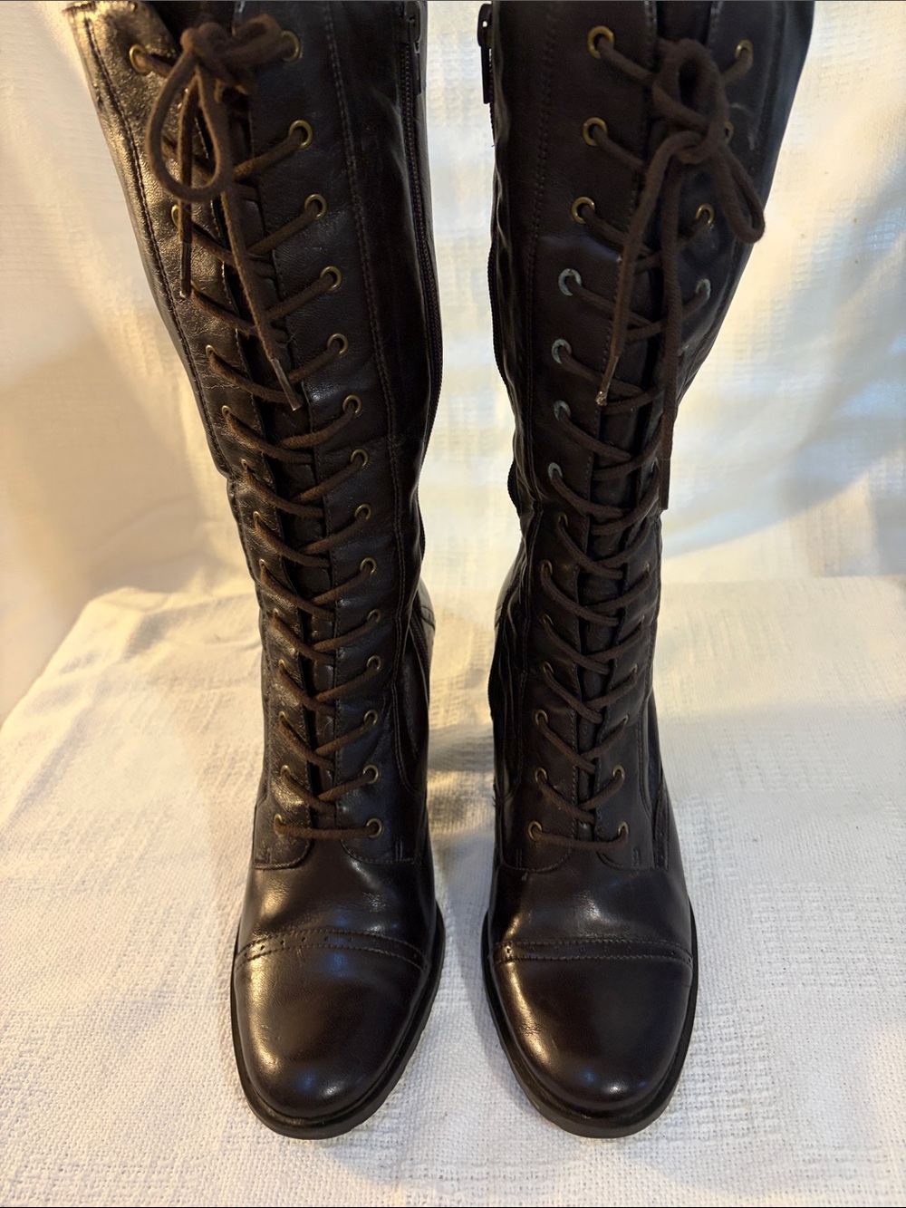 Vintage : Women's Naturalizer Lace-Up Tall Boots in Dark Brown. made in Brazil